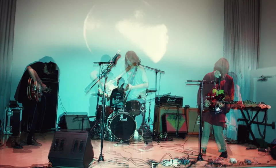 Amerikansk bassist i 4chan-trøbbel