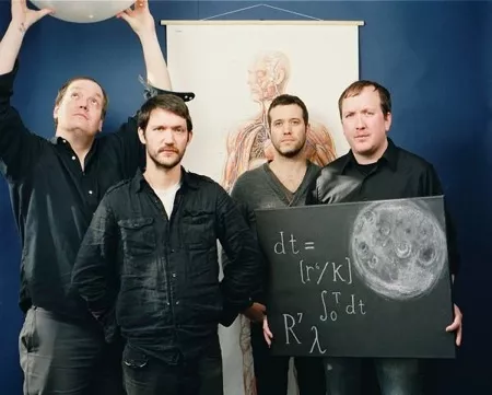 Cursive till Sverige