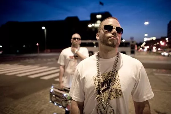 Joe True giver gratis mixtape