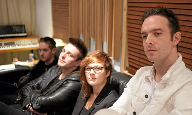 Glasvegas klar med titel og gratis track