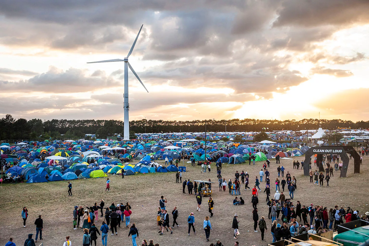 Amerikansk sundhedsekspert: Ingen store koncerter eller festivaler før efteråret 2021