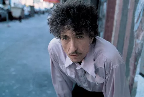 Dylan lægger lydspor til ny film