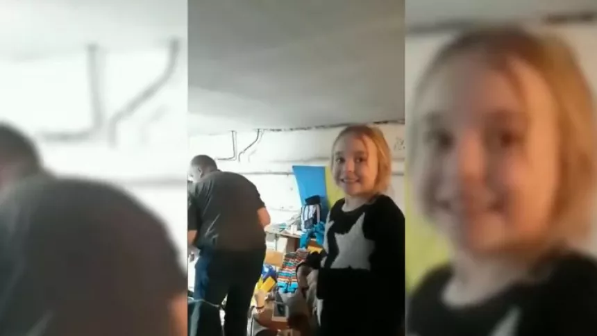 En lille piges sang i krisecenter går viralt – Disney-skuespiller reagerer