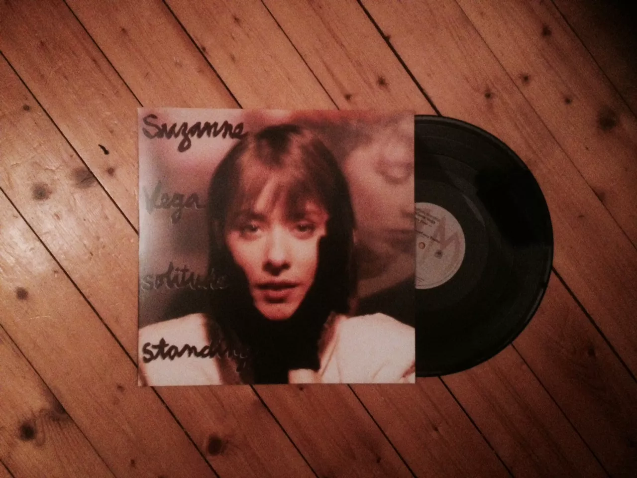 VECKANS VINYL: Suzanne Vega – Solitude Standing