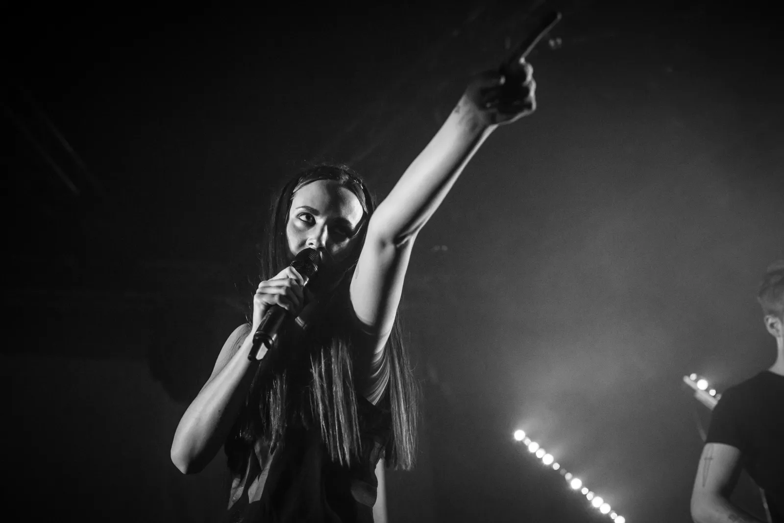 Se film om MØ i aften