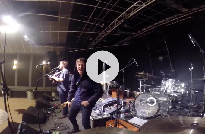 Se Rasmus Walters supportband Heimatt udsat for lipsync og søløve-slik