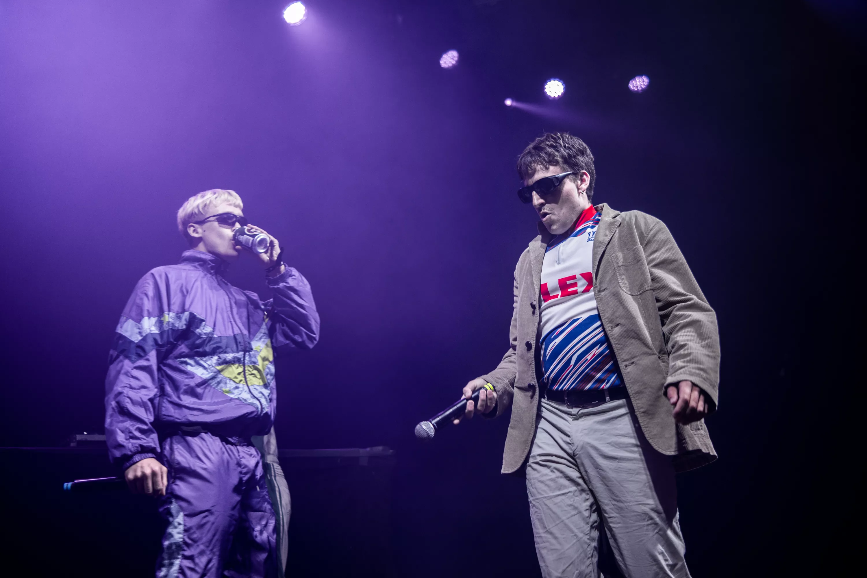 ANMELDELSE: Midnats-danseopvisning med nonstop gimmicks