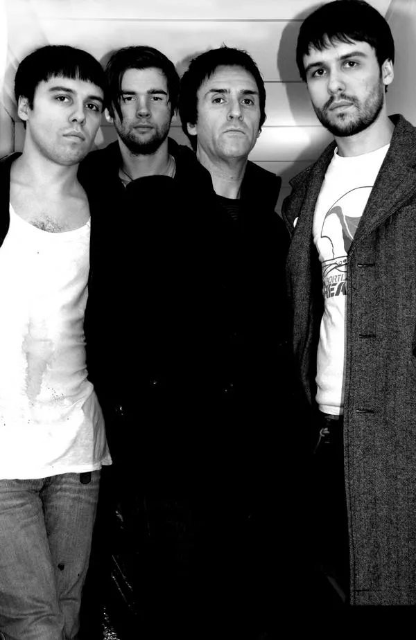 The Cribs har nytt material på gång