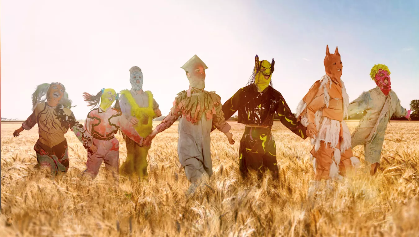 ”Det svarer til første gang, du smager myseost”: Nu er kollektivet klar med debutalbum