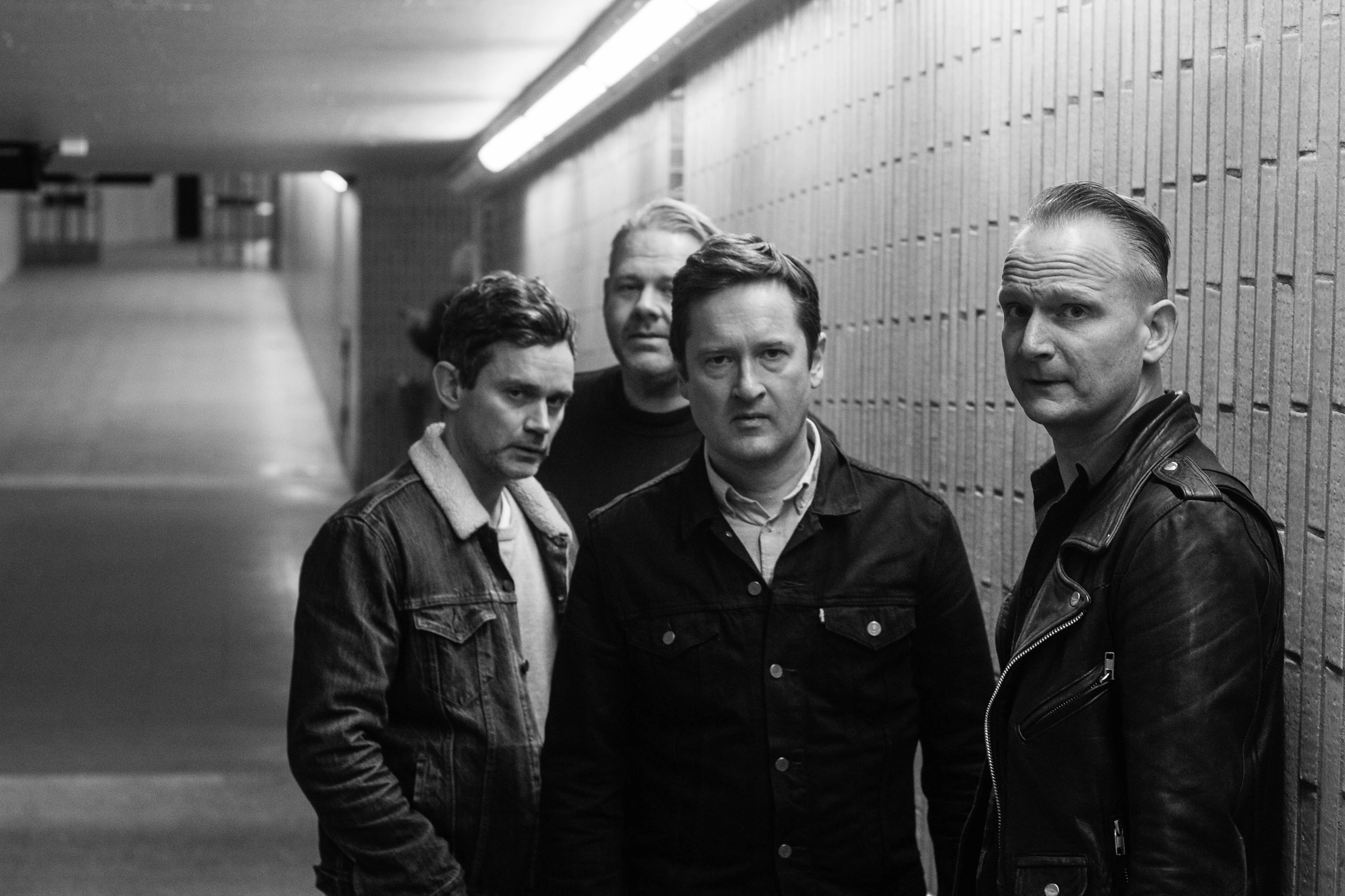 PREMIÄR: Svenska rockveteraner presenterar Rysk Roulette – "mer mystik till folket"