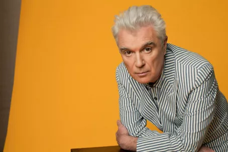 David Byrne kommer til Danmark