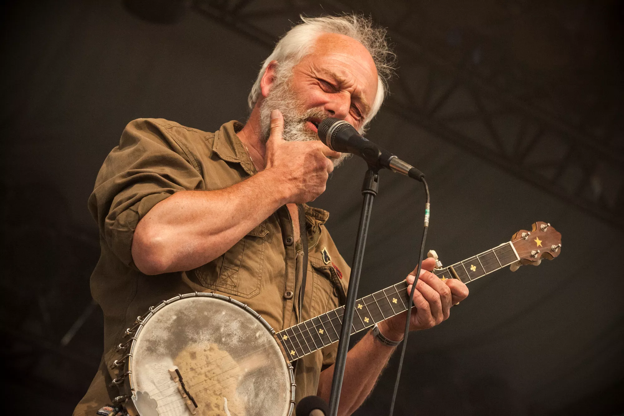 Allan Olsen: Der er ikke noget, jeg kan bruges til andet end at skrive sange   