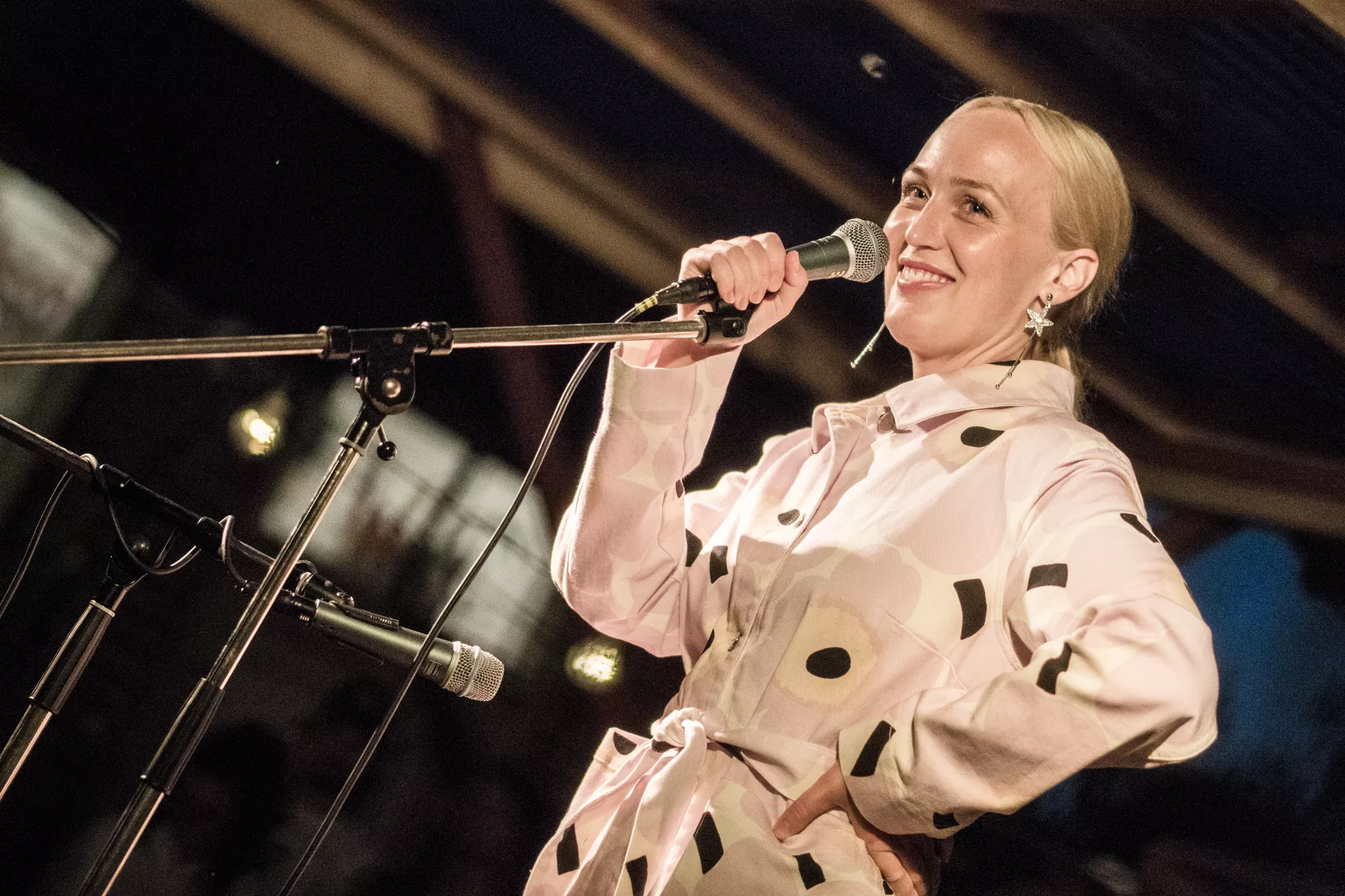 Moonica Mac åker på omfattande Sverigeturné