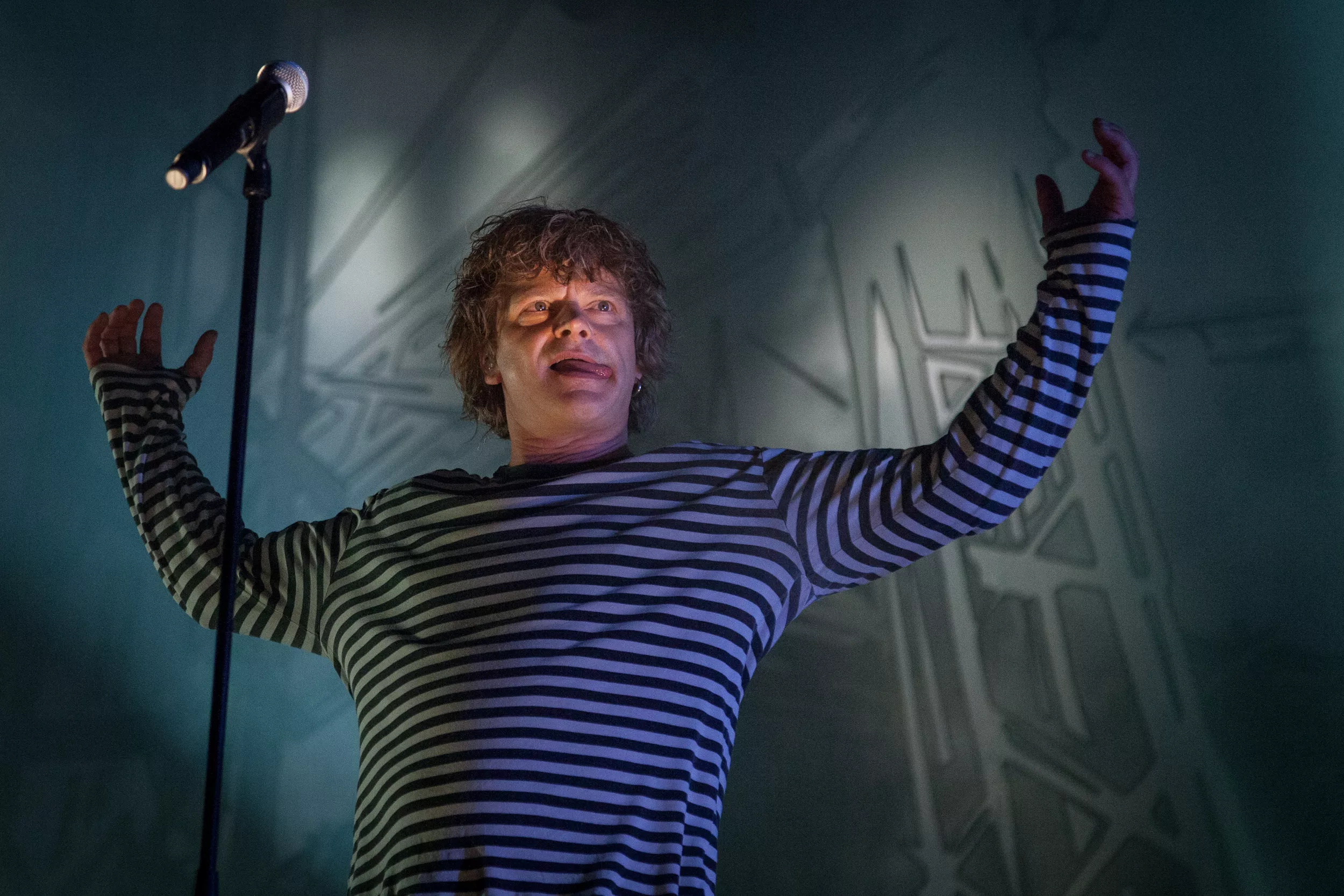 Gjør hele festivalen gratis for å hylle brannfolk, frivillige og ofre