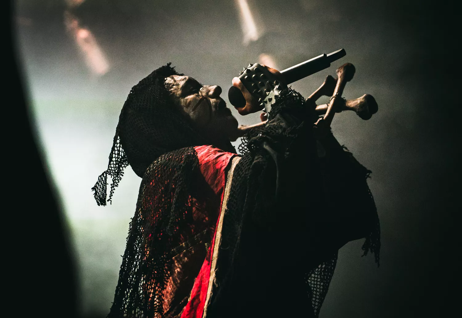 Black metal-teater i tre akter