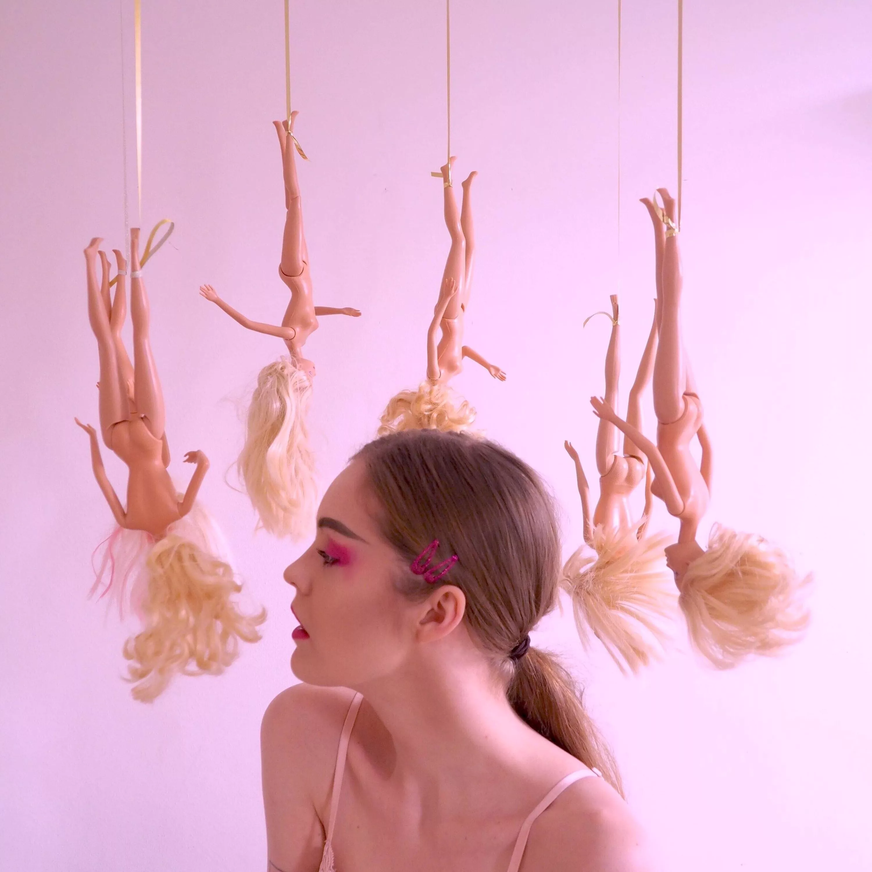 PREMIÄR: En låt om maktpositioner i ett förhållande