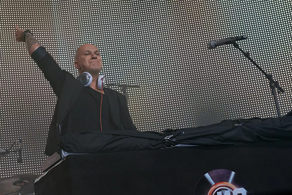 Kato offentliggør markante albumgæster