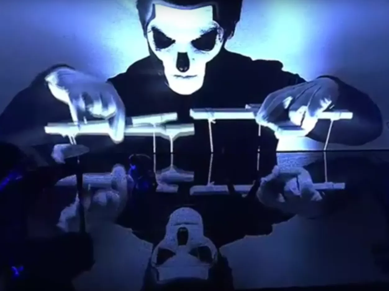 Se Ghosts show på Grammis