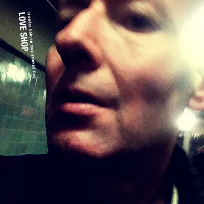 Brænder Boksen Med Smukke Ting - Love Shop