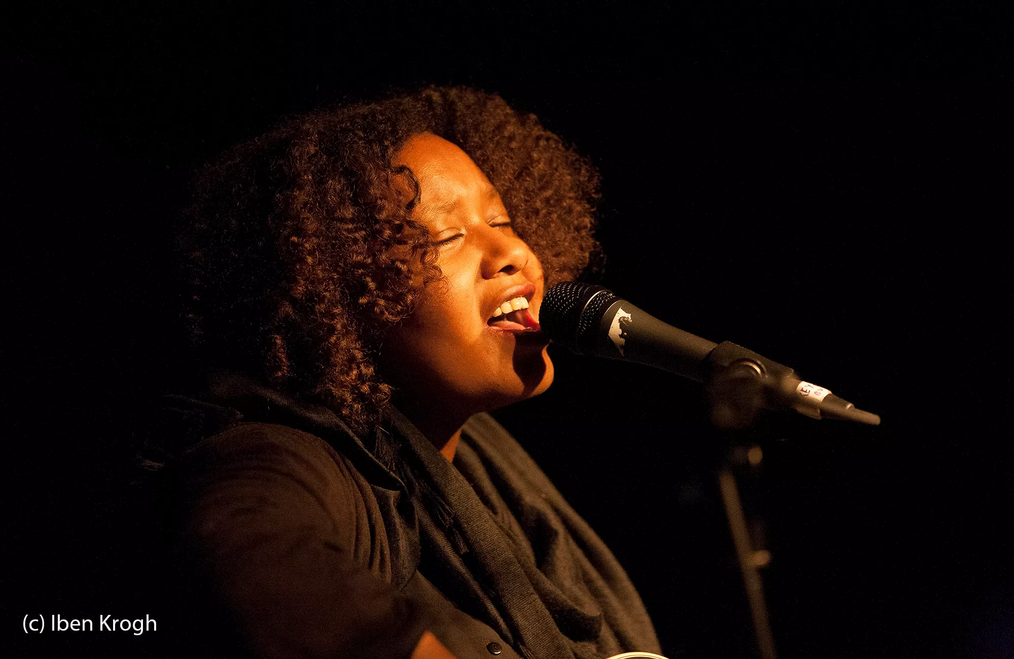 Den finske fortæller Mirel Wagner til Danmark