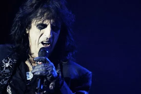 Alice Cooper arbejder på Night Shift