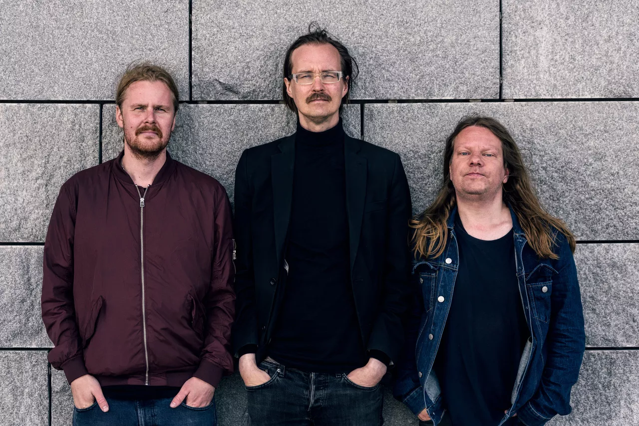 Se Franska Trions starka hyllning till bortgångne Thommy Larsson