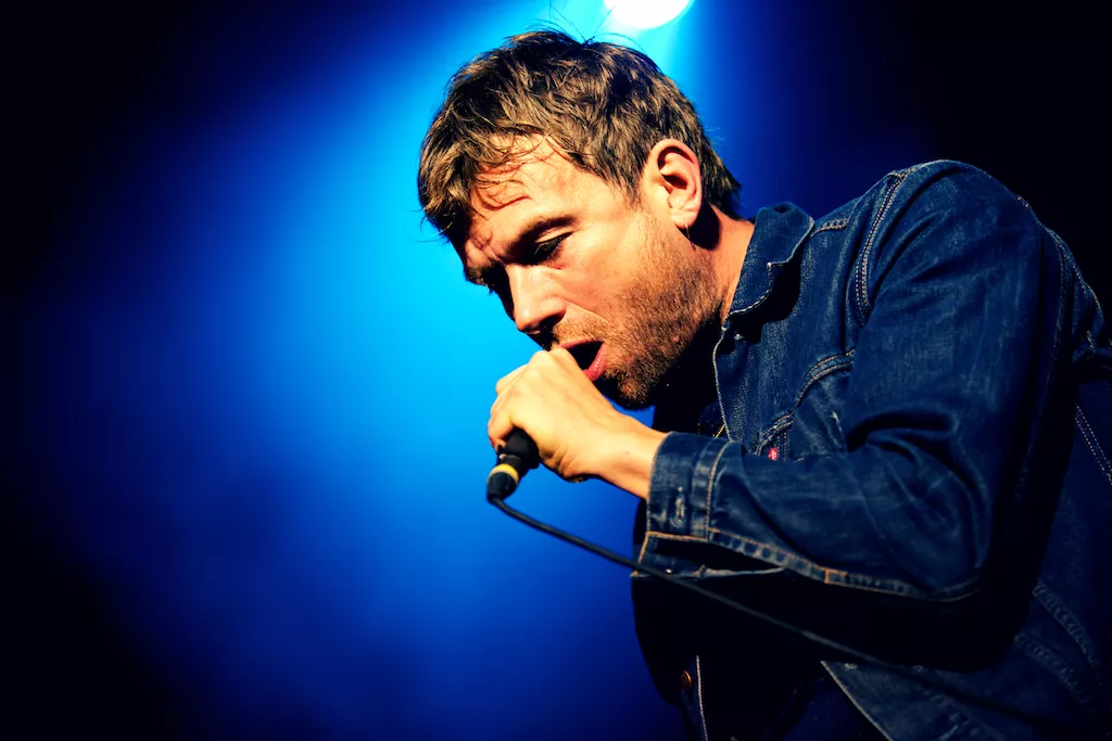 Hør ny Damon Albarn-sang – akustisk