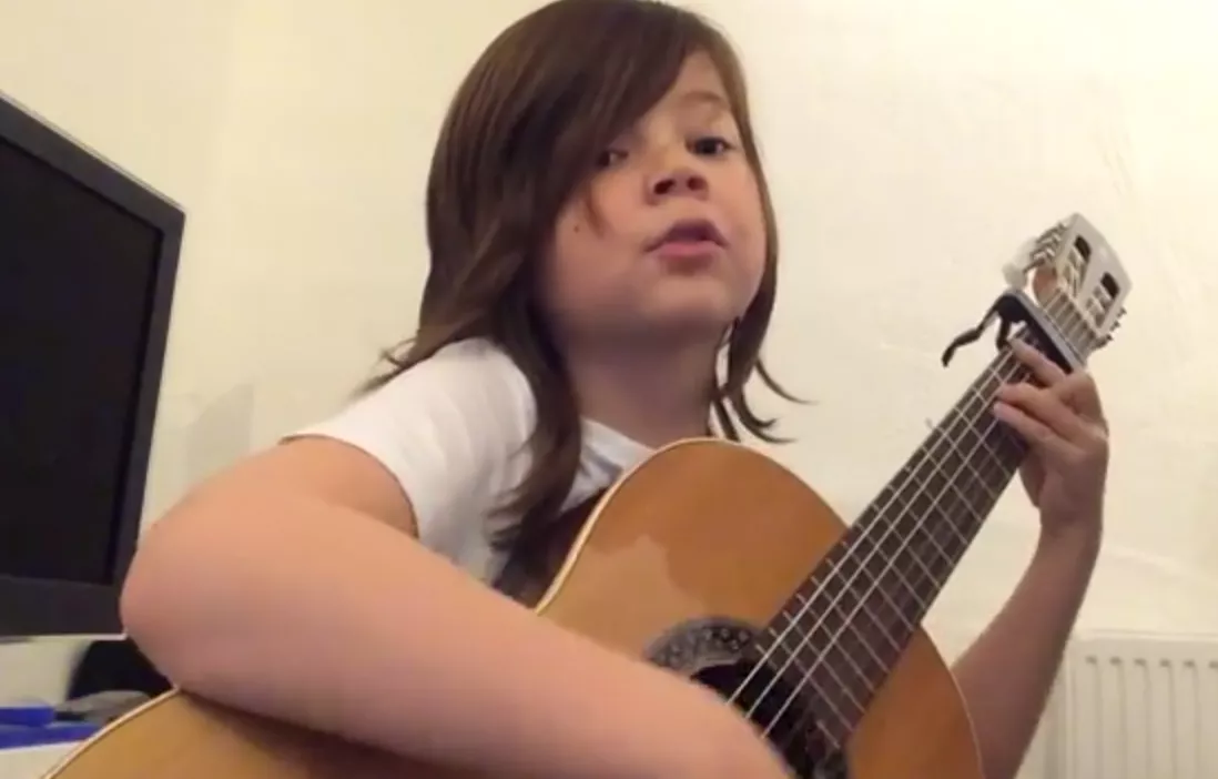 Se ny Håkan-hyllning från charmig 8-åring 