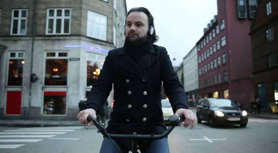 Se Tim Christensens nye one take-video