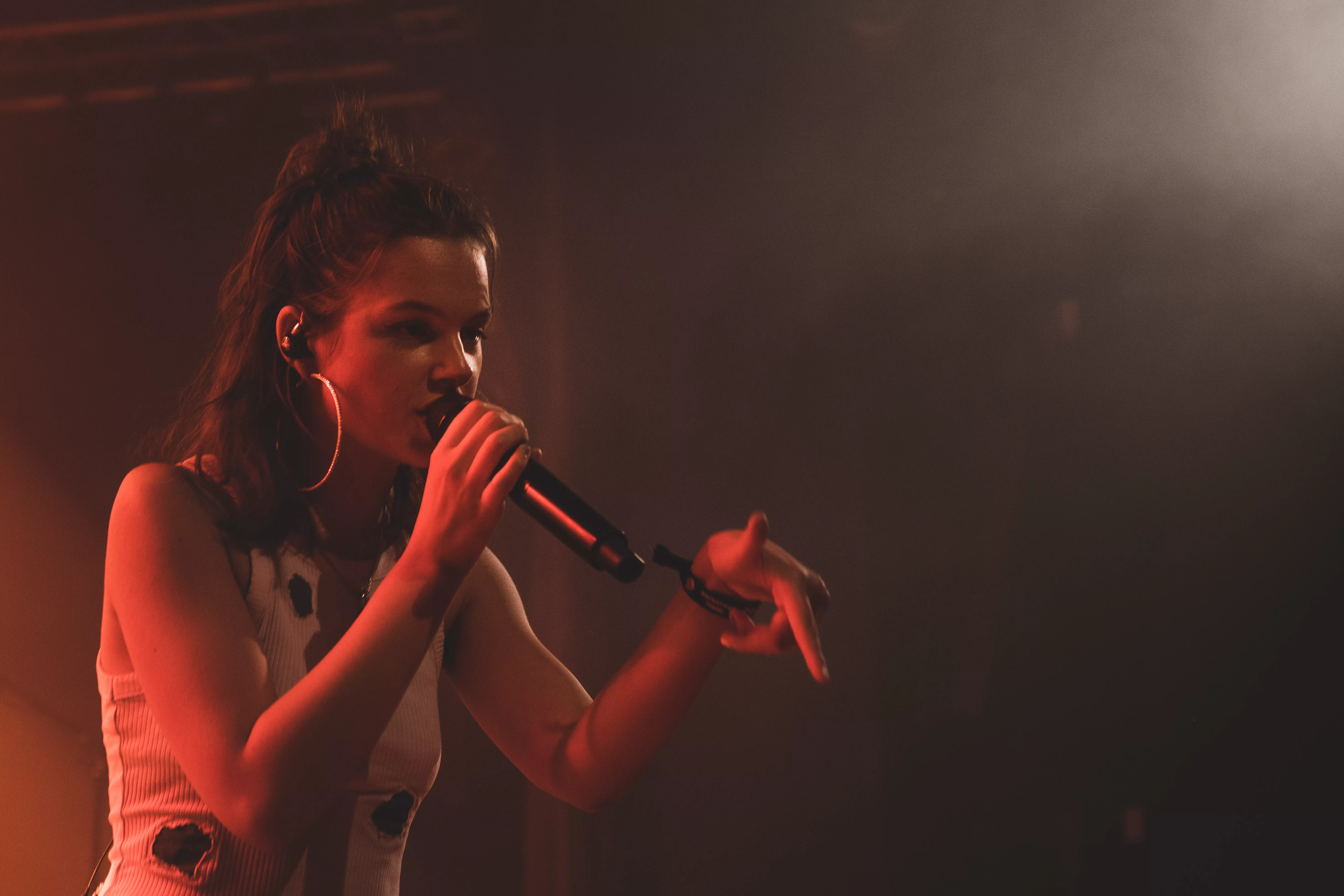 ANMELDELSE: 00’erne blev genoplivet af Danmarks næste store popstjerne