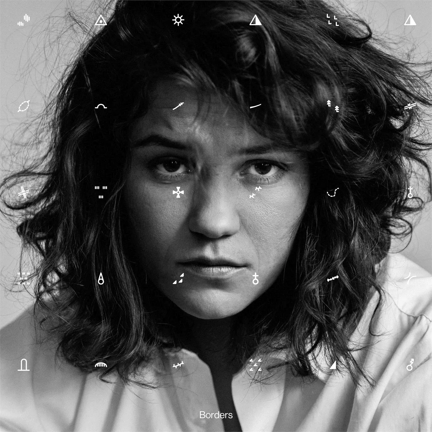 Borders - Fay Wildhagen