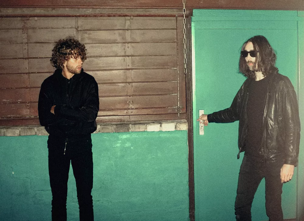 Reptile Youth: – Jeg vil være rockstjerne, og jeg vil være det sammen med dig