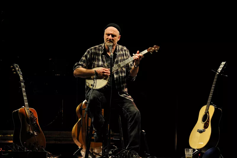 Allan Olsen udgiver “Solo Live Vol. 2”