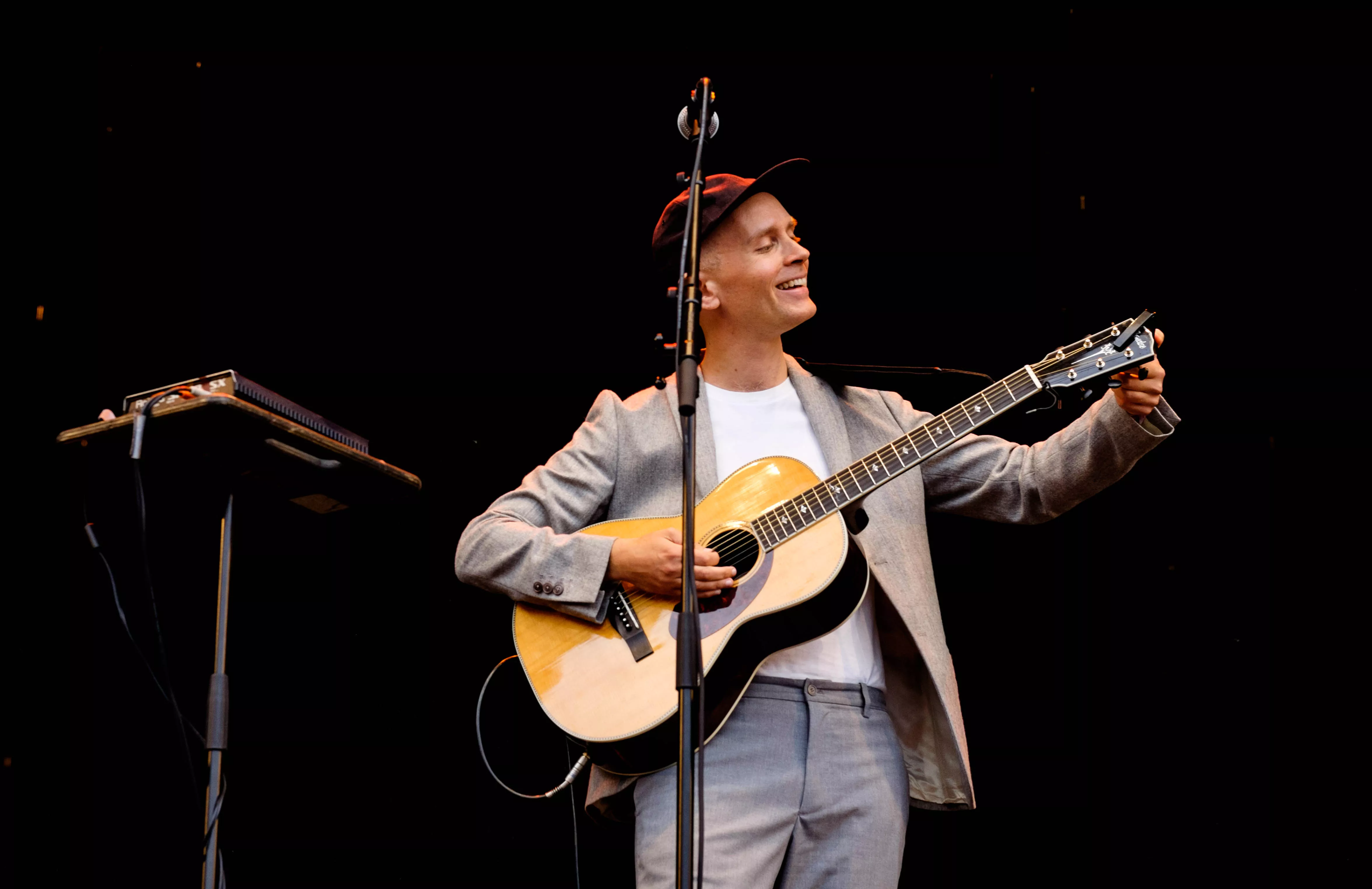 Bjuder upp till enmannadisco