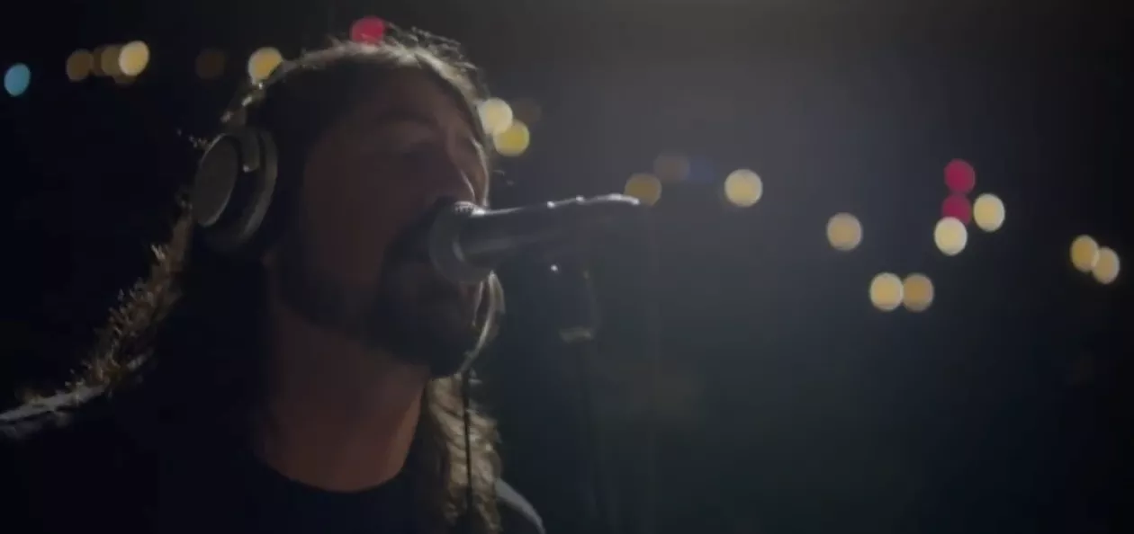 Hør et uhørt solonummer af Dave Grohl