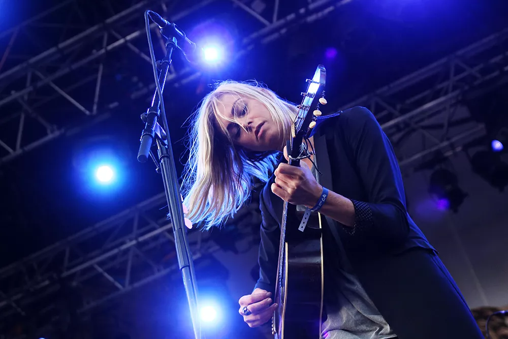 Anna Ternheim till svensk festival