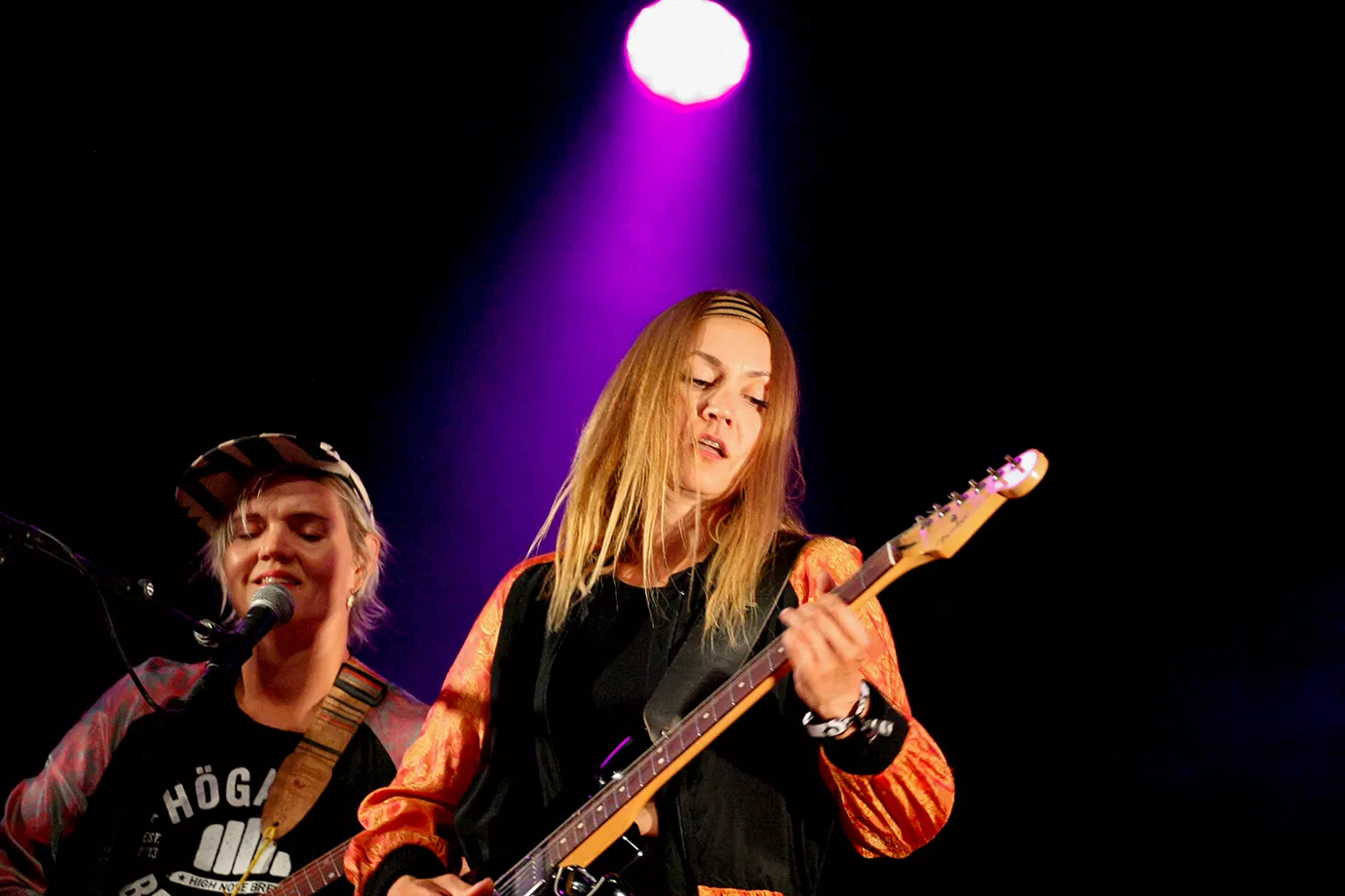 Tre jordomrejsende, der aldrig helt får luft under vingerne