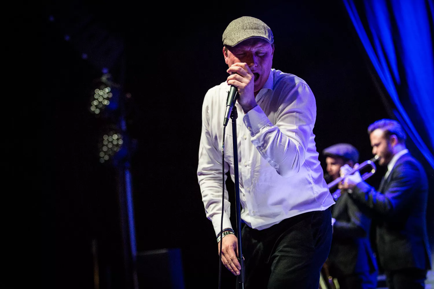 Lørdag nat, søndag formiddag