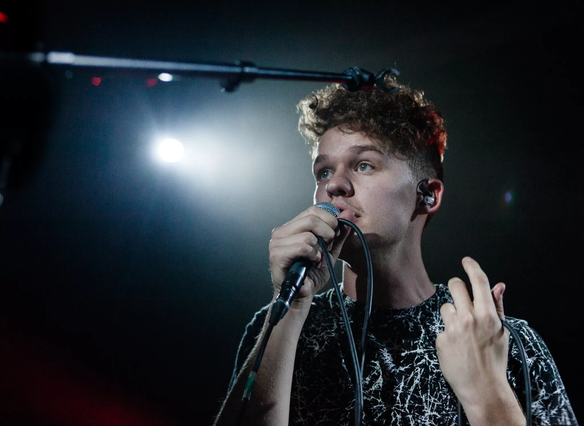 Saveus er okay på debut-ep, men bedre live