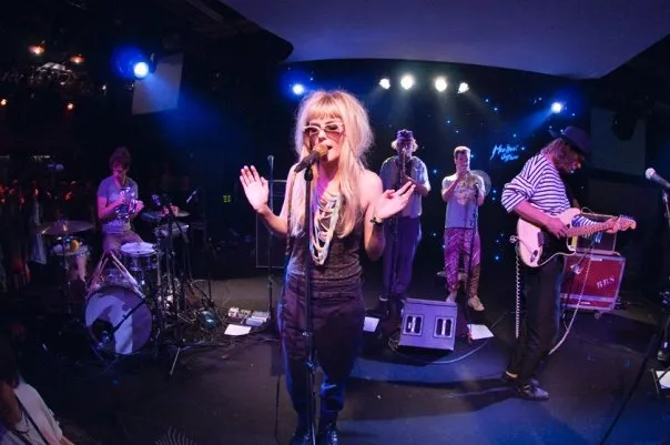 The Asteroids Galaxy Tour giver koncerter i Danmark