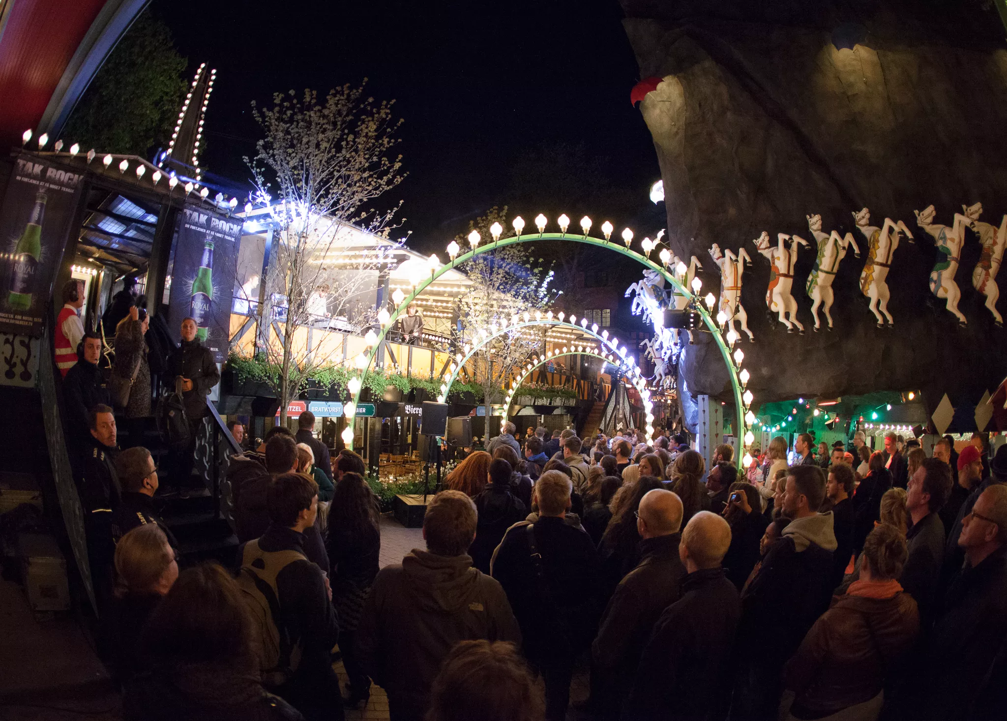 Se masser af anmeldelser og billeder fra Offspring Festival