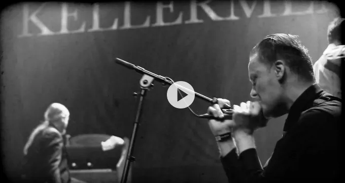 Kellermensch varmer op til Roskilde med ny livevideo – se den eksklusivt her