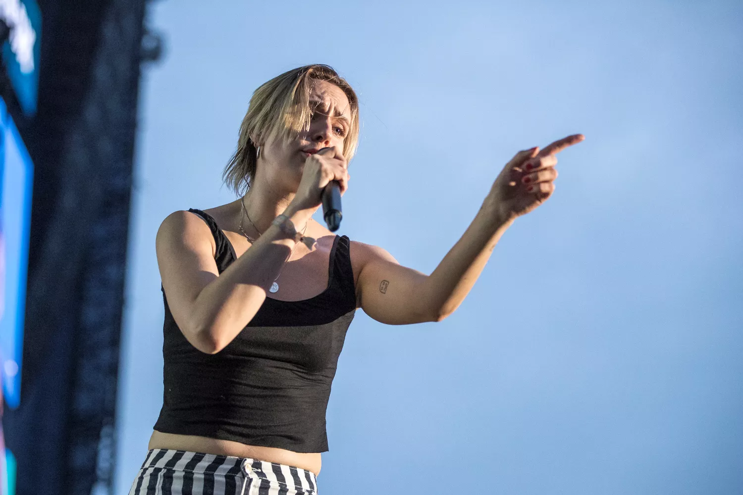 Den danske verdensstjerne gearer ned på solid surprise-ep