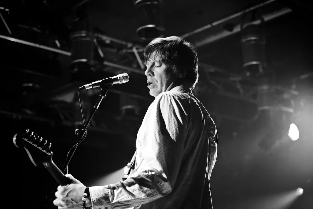 Se Thurston Moore og Mats Gustafsson gå på pladerov