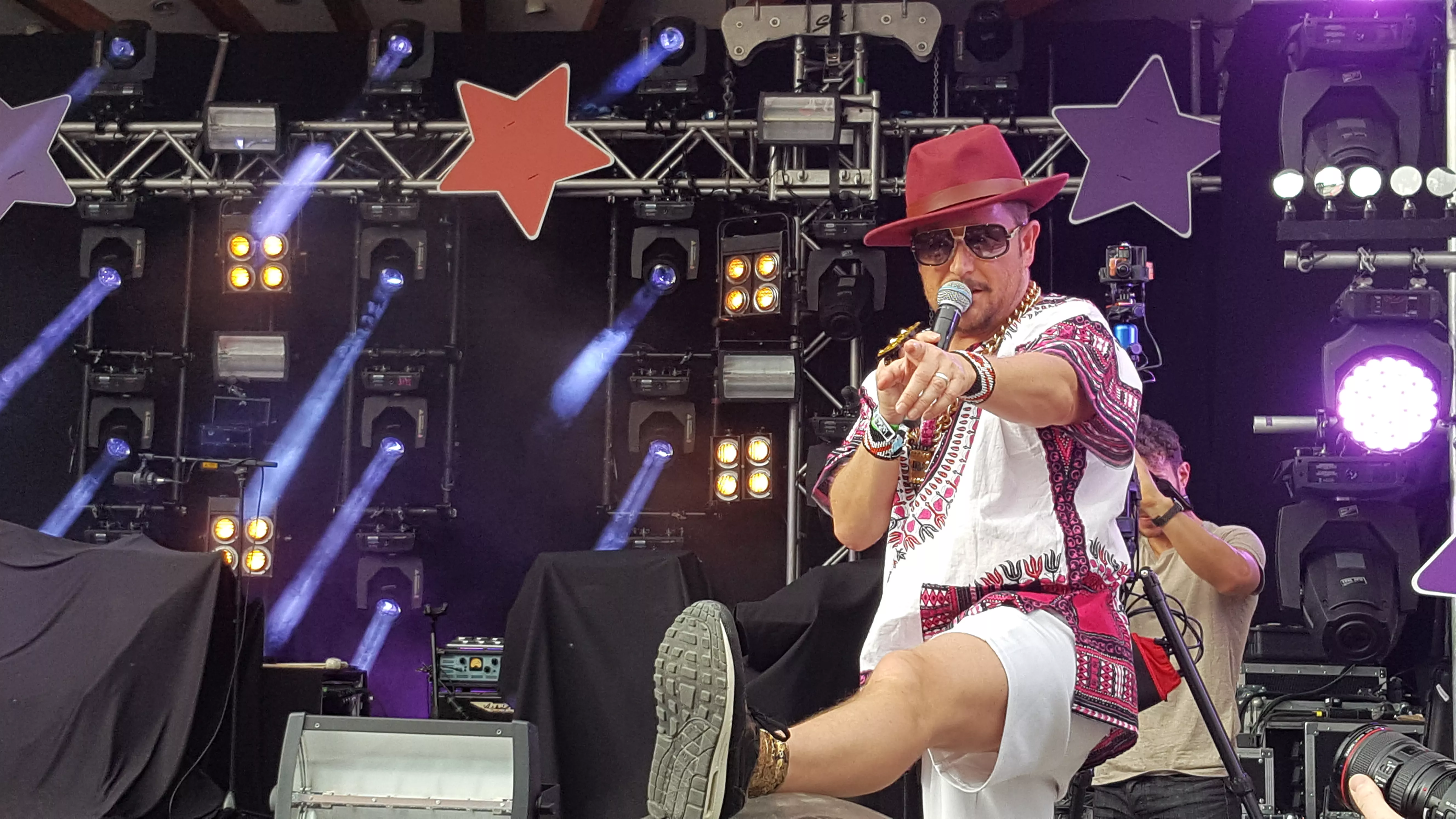 Snowbombing dag 2: Udklædning og vodka-Red Bull