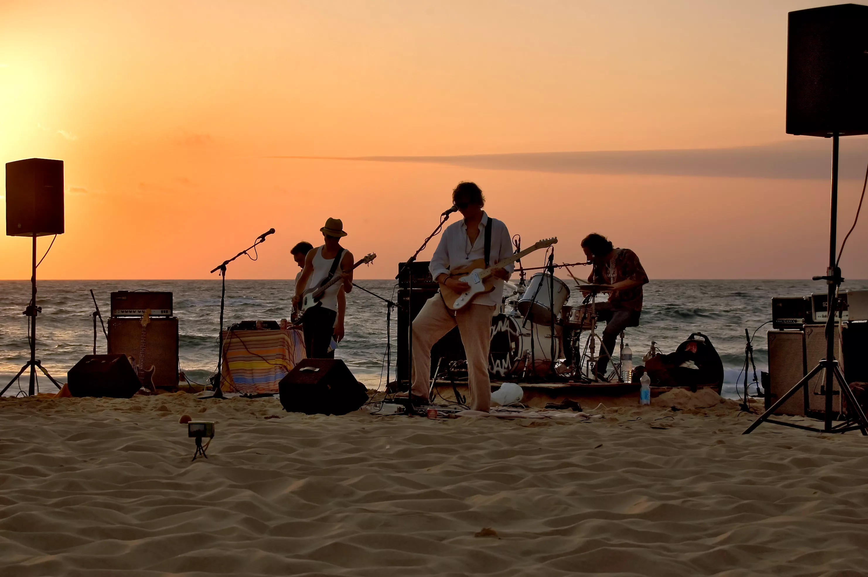 Causa Sui med flere: Leaves Festival, Kansas City, Odense