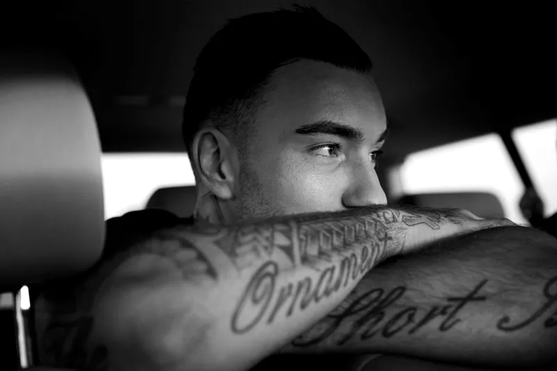 Joey Moe aktuel med stor fotobog – se fotoserie