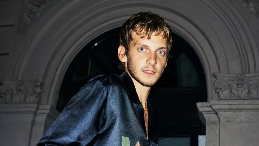 EKSTREMT SØGENDE: Nicklas Sahl klar med ny single - og stor soloturné