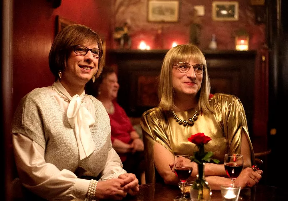 Tulle og Else fra Rytteriets Jul: – Niels Hausgaards dialekt og stemme sætter ild til det hele dernede