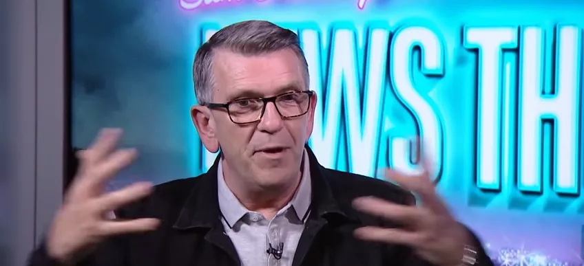 Se The Smiths-trummisen spela "Är Morrissey rasist?"-spelet